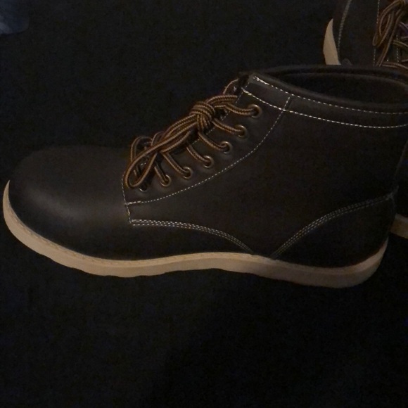 Men’s boots - Picture 2 of 3